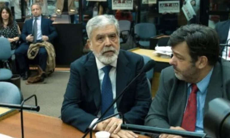 Tragedia de Once: De Vido se entregó a la Justicia